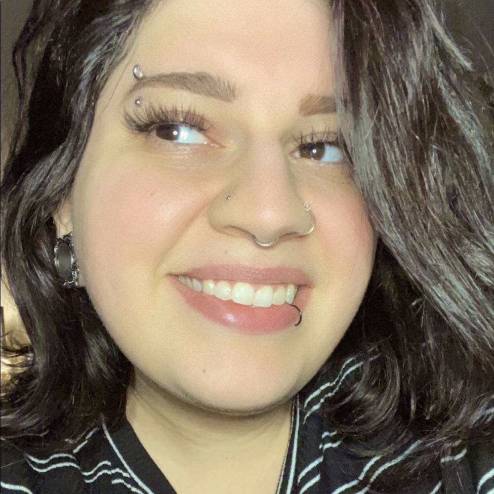 Meet your Posher, Julia